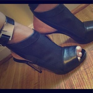 Black Guess heels